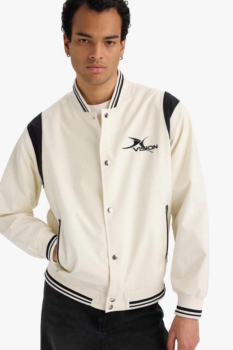 ديفاكتو جاكيت بومبر وتر بروف اوفر سايز بياقة كوليج - Image 3